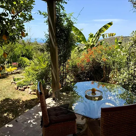 Forest Hideout Πανσιόν Cefalù
